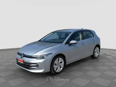 Begagnad VW Golf VIII Style 150 HK (110 kW) 2025 Silver Sedan
