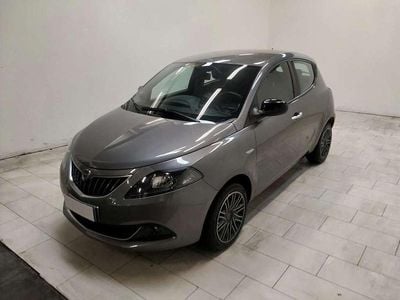 Usata Lancia Ypsilon Gold 69 CV (50 kW) 2023 Grigio Utilitaria