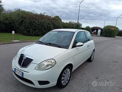 Usata Lancia Ypsilon 77 CV (56 kW) 2009 Bianco Utilitaria