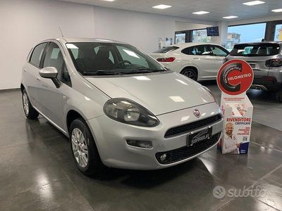 Usata Fiat Punto Lounge 77 CV (56 kW) 2013 Grigio(met.) Utilitaria