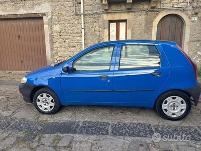 Usata Fiat Punto 60 CV (44 kW) 2005 Blu Utilitaria