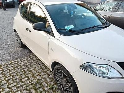 Usado Lancia Ypsilon 69 HP (50 kW) 2018 Citadino