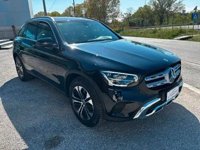 Usata Mercedes GLC220 Executive 194 CV (142 kW) 2021 Nero pastello SUV