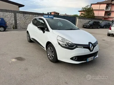 Usata Renault Clio IV 72 CV (52 kW) 2015 Bianco Berlina