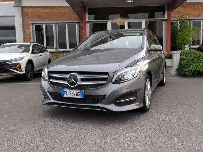 Usata Mercedes B200 136 CV (100 kW) 2016 Grigio mountain Utilitaria
