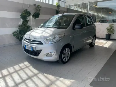 Usata Hyundai i10 Classic 69 CV (50 kW) 2012 Grigio Utilitaria