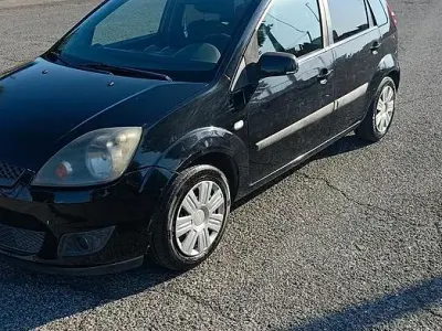 Usata Ford Fiesta 73 CV (53 kW) 2007 Nero Utilitaria