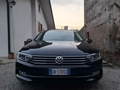 Usata VW Passat Comfortline 150 CV (110 kW) 2016 Nero Station wagon