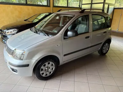 Usata Fiat Panda 69 CV (50 kW) 2012 Argento Utilitaria