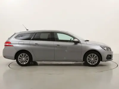 Usata Peugeot 308 Allure 131 CV (96 kW) 2021 Argentoargento Station wagon