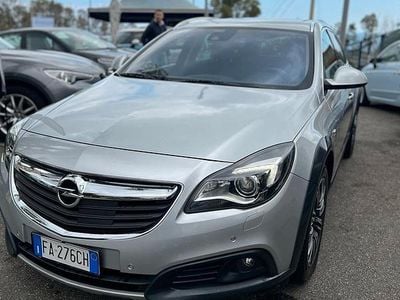 Usata Opel Insignia Country Tourer 163 CV (119 kW) 2015 Nero Station wagon