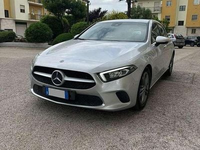 Usata Mercedes A180 Business 116 CV (85 kW) 2020 Argento Berlina