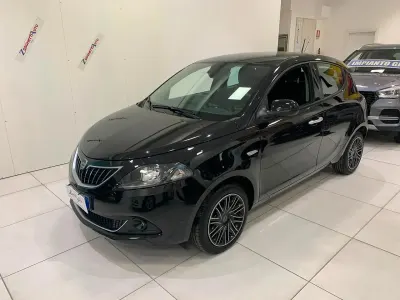 Usata Lancia Ypsilon 69 CV (50 kW) 2022 Nero Utilitaria