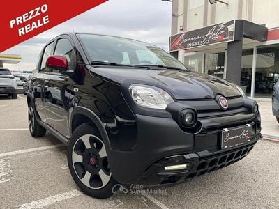 Usata Fiat Panda Cross Cross 69 CV (50 kW) 2023 Nero Utilitaria