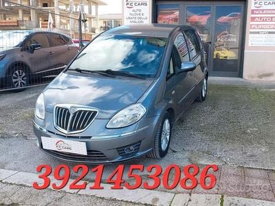 Usata Lancia Musa 95 CV (69 kW) 2011 Grigio Monovolume