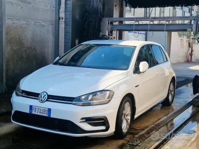 Usata VW Golf VII 110 CV (80 kW) 2019 Grigio Berlina