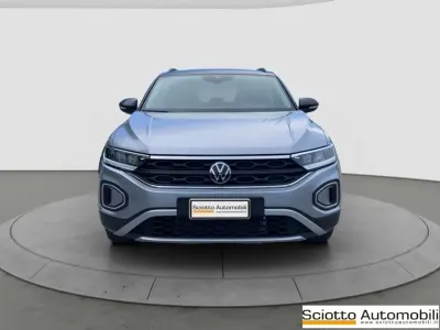 Usata VW T-Roc Sport 110 CV (80 kW) 2023 Argento SUV