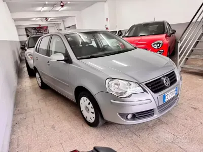 Usata VW Polo 64 CV (47 kW) 2006 Grigio Utilitaria