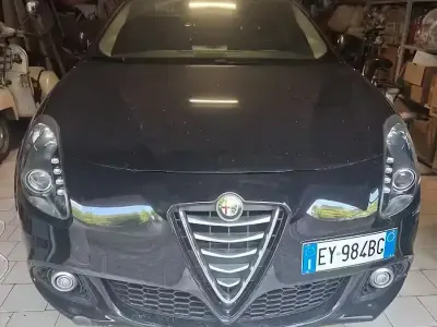 Usata Alfa Romeo Giulietta 105 CV (77 kW) 2014 Nero Utilitaria