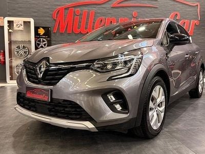 Usata Renault Captur 160 CV (117 kW) 2022 Grigio SUV