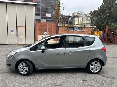Usata Opel Meriva 120 CV (88 kW) 2014 Argento Monovolume
