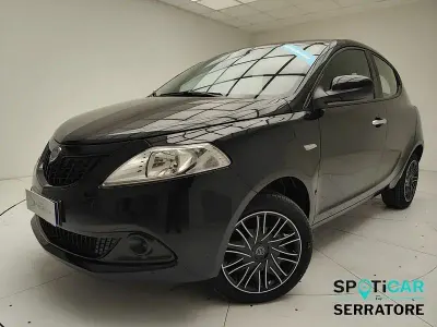 Usata Lancia Ypsilon Silver 70 CV (51 kW) 2024 Nero Utilitaria
