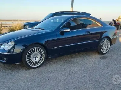Usata Mercedes CLK220 150 CV (110 kW) 2008 Blu Coupé