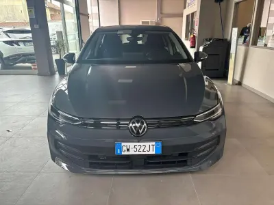 Usata VW Golf VIII Edition 150 CV (110 kW) 2024 Grigio Berlina
