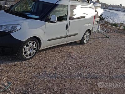 Usata Fiat Doblò 120 CV (88 kW) 2017 Bianco Monovolume