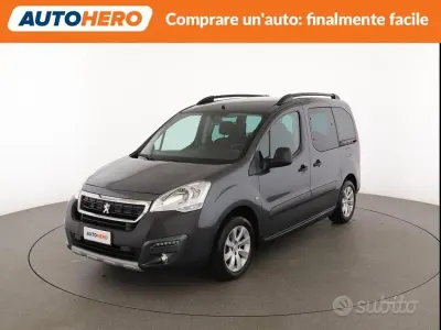 Usata Peugeot Partner Outdoor 99 CV (72 kW) 2017 Grigio Monovolume