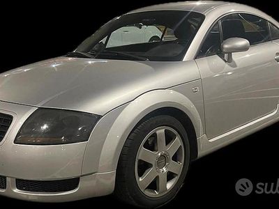 Usata Audi TT 225 CV (165 kW) 2000 Grigio Coupé