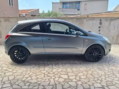 Usata Opel Corsa 90 CV (66 kW) 2007 Grigio Utilitaria