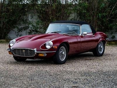 Usata Jaguar E-Type 272 CV (200 kW) 1974 Regency red Cabrio