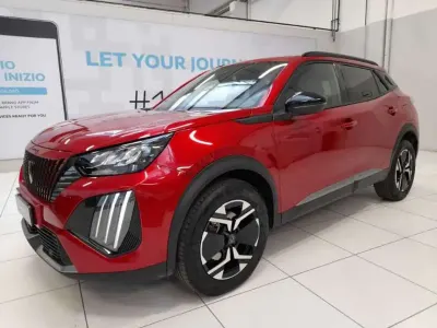 Usata Peugeot 2008 Allure 136 CV (100 kW) 2025 Rosso elixir SUV