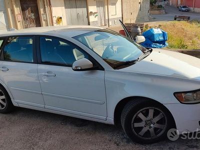 Usata Volvo V50 136 CV (100 kW) 2011 Bianco Station wagon