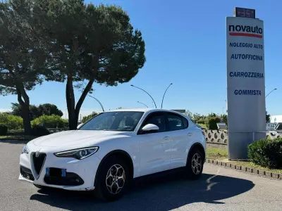 Usata Alfa Romeo Stelvio Business 190 CV (139 kW) 2022 Bianco SUV