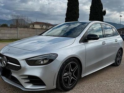 Usata Mercedes B180 Premium 116 CV (85 kW) 2022 Grigio Monovolume