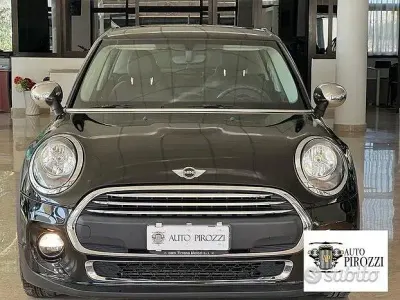 Usata Mini ONE 102 CV (75 kW) 2015 Nero Utilitaria