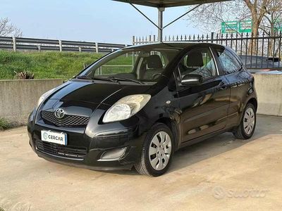 Usata Toyota Yaris 69 CV (50 kW) 2009 Nero Utilitaria