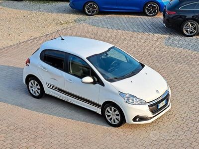 usata Peugeot 208 Van 1500 BlueHDi Active 5 Porte Autocarro 2 Posti