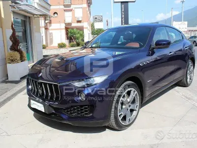 Usata Maserati Levante GranLusso 250 CV (183 kW) 2017 Blu SUV