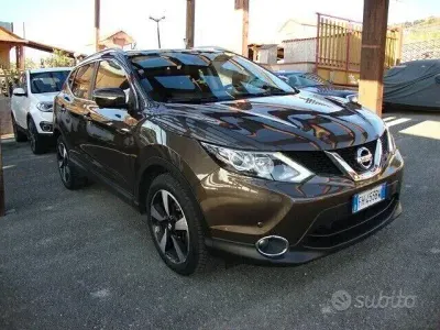 Usata Nissan Qashqai N-Connecta 116 CV (85 kW) 2017 Marrone SUV