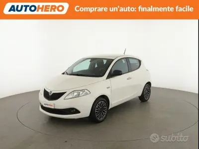 Begagnad Lancia Ypsilon Gold 69 HK (50 kW) 2021 Vit Halvkombi