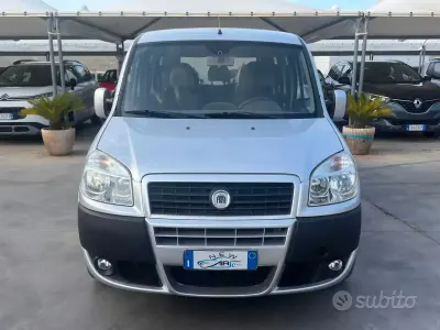 Usata Fiat Doblò 85 CV (62 kW) 2008 Grigio Monovolume
