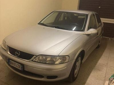 Usata Opel Vectra 2000 Grigio Berlina