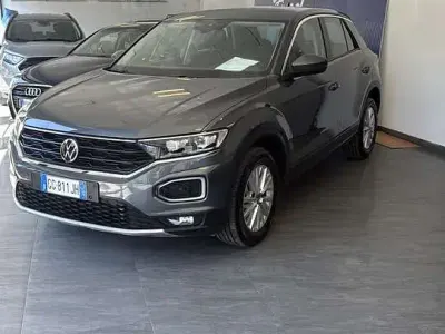 Usata VW T-Roc Business 150 CV (110 kW) 2021 Grigio SUV
