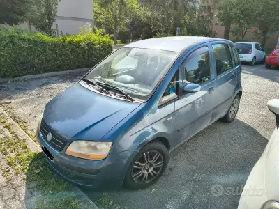 Usata Fiat Idea 69 CV (50 kW) 2005 Blu Monovolume