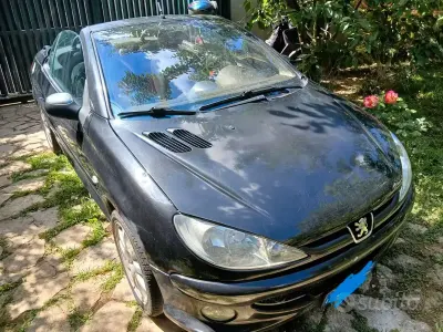 Usata Peugeot 206 CC 109 CV (80 kW) 2004 Cabrio