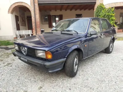 Usata Alfa Romeo Giulietta 94 CV (69 kW) 1980 Blu/azzurro Berlina