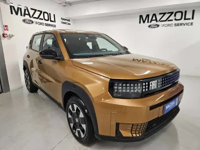 Usata Fiat Grande Panda Icon 101 CV (74 kW) 2025 Bronzo Utilitaria